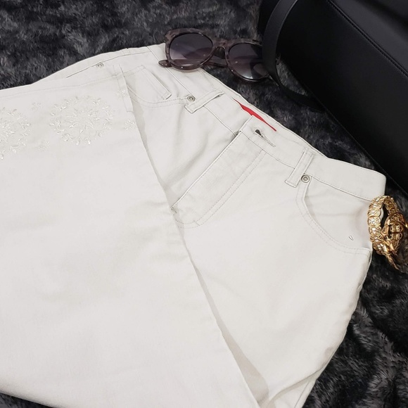 Gloria Vanderbilt Straight Cut Cropped Jeans-8P - Picture 6 of 8